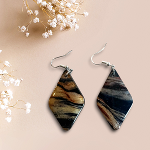 Marble texture dangle earrings - 